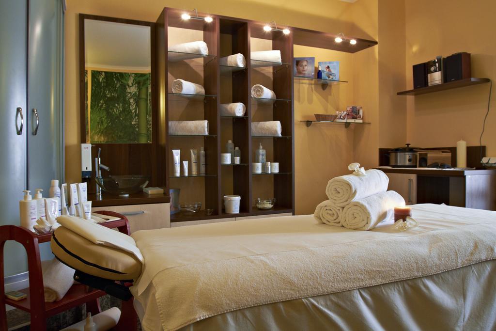 Hotel Clermont Ковасна Экстерьер фото