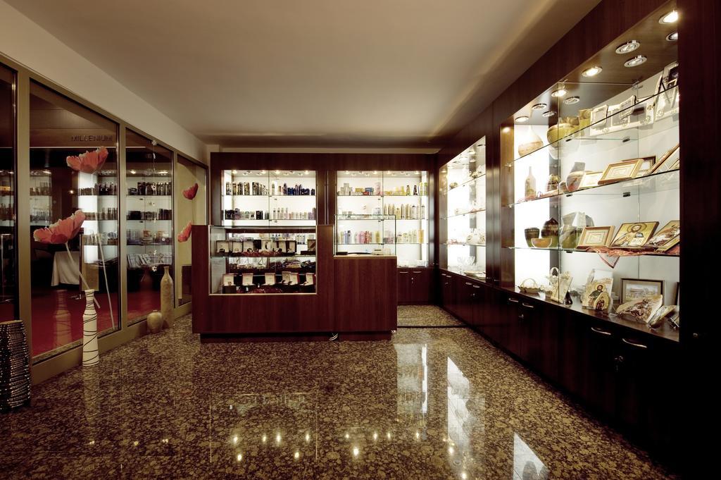 Hotel Clermont Ковасна Экстерьер фото