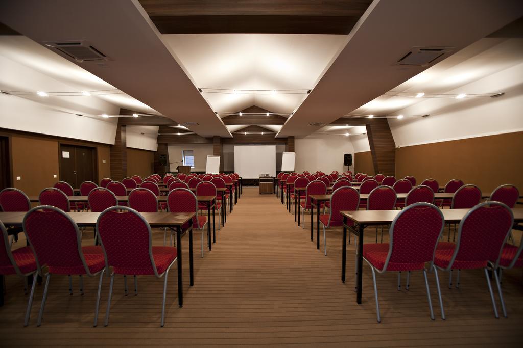Hotel Clermont Ковасна Экстерьер фото