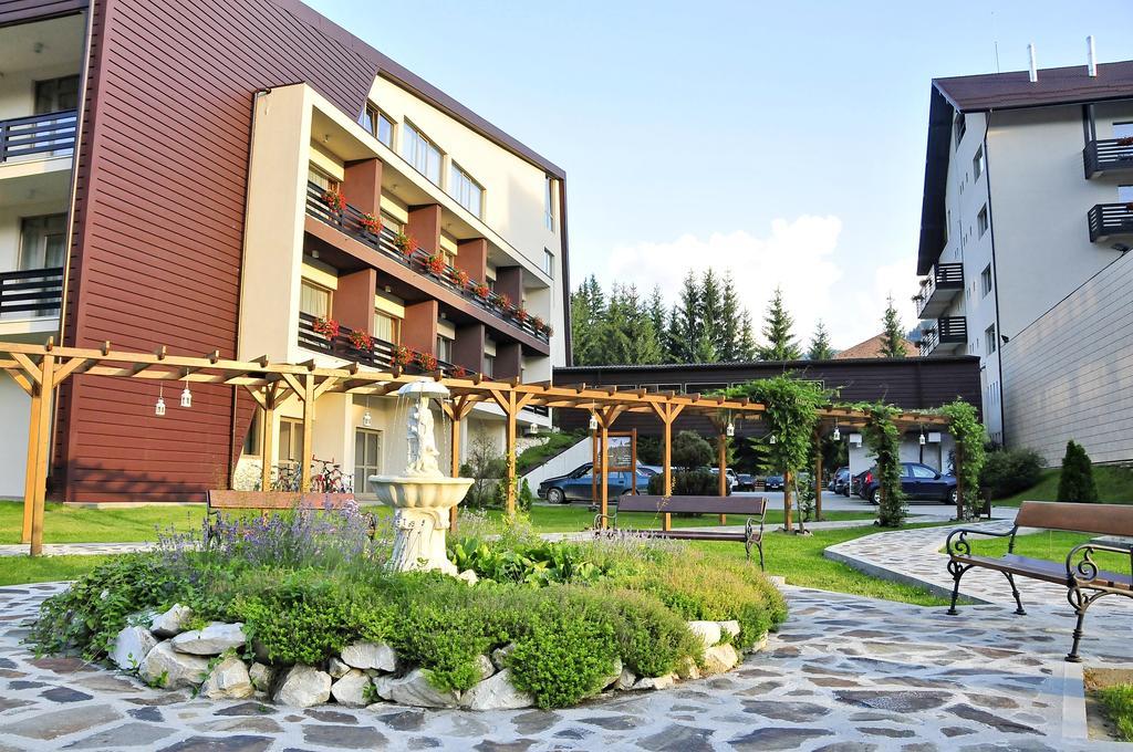 Hotel Clermont Ковасна Экстерьер фото